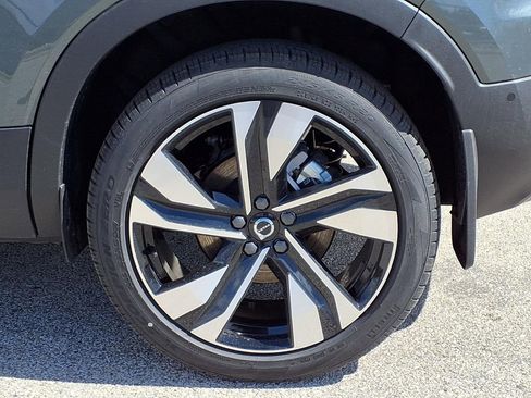 New 2026 Volvo XC40 B5 Ultra w/ Protection Package Premier AWD/4WD image 6