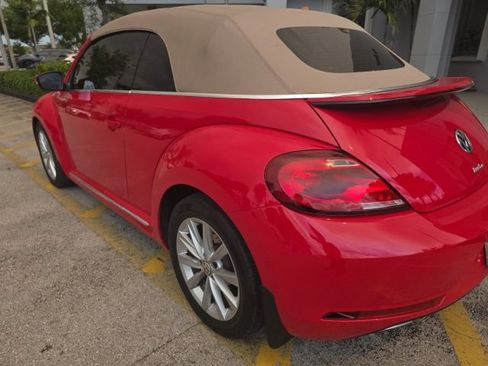 Used 2019 Volkswagen Beetle 2.0T SE FWD image 3