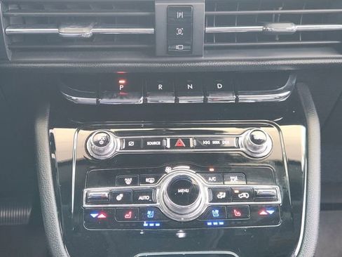 Used 2022 Lincoln Corsair Reserve w/ Equipment Group 201A FWD image 13
