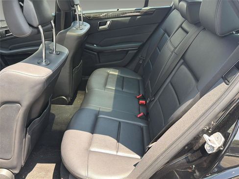Used 2016 Mercedes-Benz E 350 4MATIC Wagon image 19