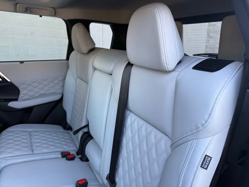 New 2025 Mitsubishi Outlander SEL image 25