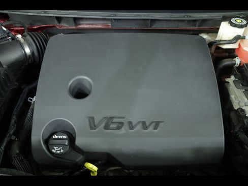 Used 2023 Chevrolet Traverse LT image 22