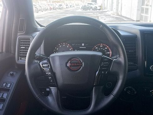 Used 2023 Nissan Frontier PRO-4X w/ Technology Package image 11