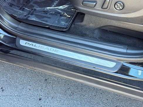 Used 2022 Hyundai Palisade Limited w/ Cargo Package image 23