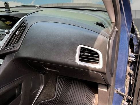 Used 2017 Chevrolet Equinox LT w/ Convenience Package FWD image 16