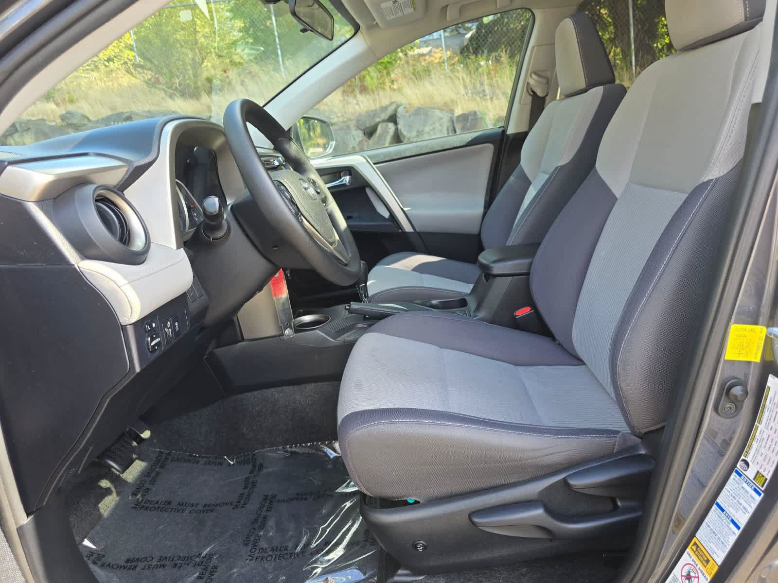 Used 2015 Toyota RAV4 XLE AWD/4WD image 19