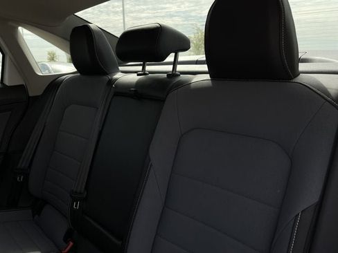 New 2025 Volkswagen Jetta SE image 32