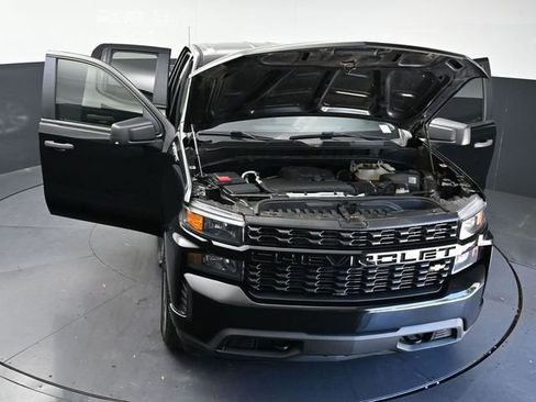 Used 2021 Chevrolet Silverado 1500 Custom RWD image 39