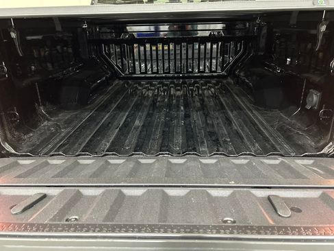 Used 2026 Chevrolet Colorado Z71 w/ Technology Package image 5