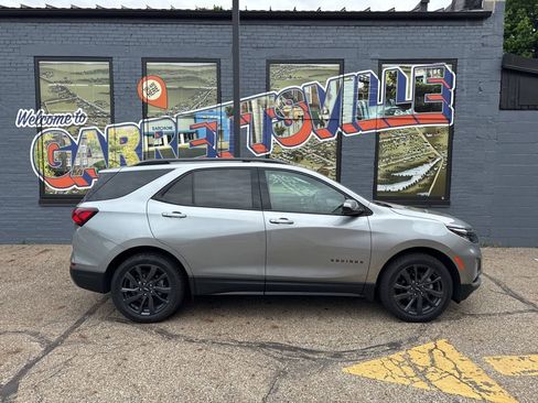 Used 2024 Chevrolet Equinox RS FWD image 24
