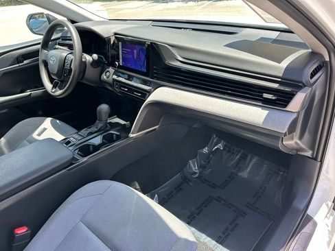 Used 2025 Toyota Camry LE FWD image 41