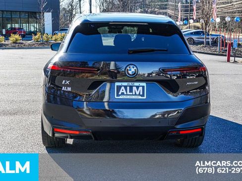 Used 2023 BMW iX xDrive50 image 11