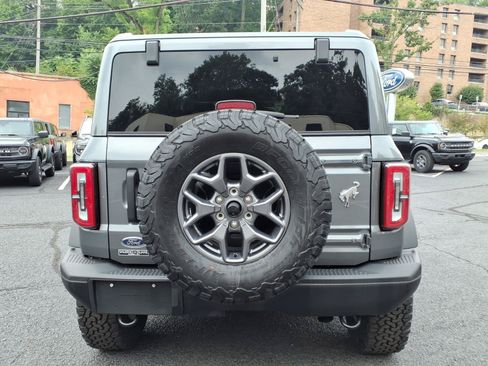 Used 2025 Ford Bronco Badlands AWD/4WD image 4