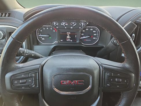 Used 2022 GMC Sierra 2500 AT4 w/ AT4 Preferred Package AWD/4WD image 4