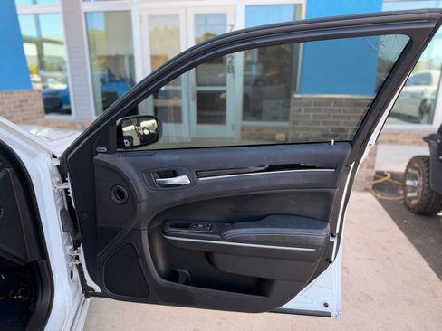 Used 2022 Chrysler 300 S w/ Comfort Group RWD image 25