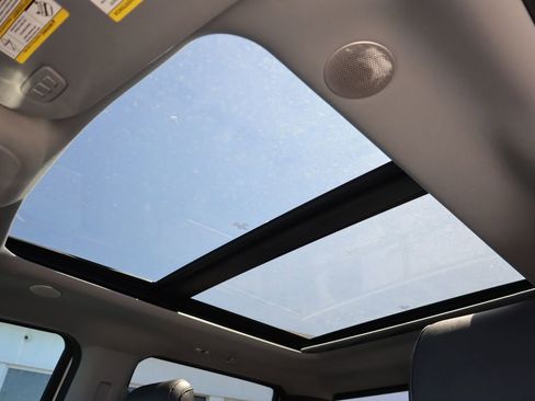 Used 2021 Ford F150 Lariat w/ Equipment Group 502A High image 23