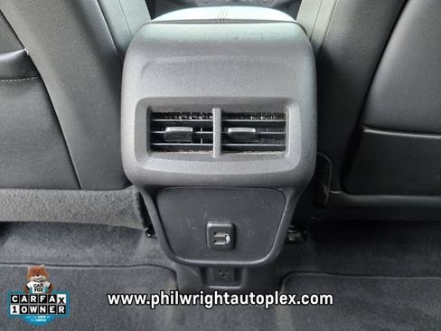 Used 2024 GMC Terrain SLT AWD/4WD image 11
