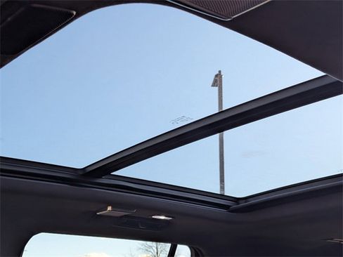 Certified 2023 Cadillac Escalade Sport Platinum w/ LPO, ONYX Package image 20