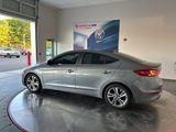 Used 2017 Hyundai Elantra Limited image 4