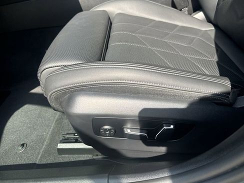 Used 2024 BMW 530i RWD image 12