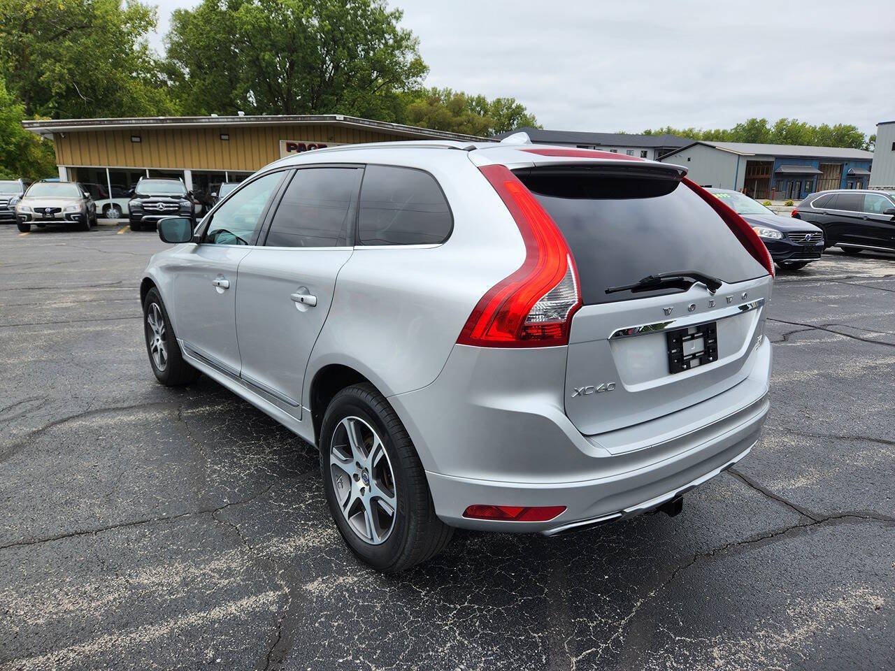 Used 2014 Volvo XC60 T6 AWD/4WD image 3