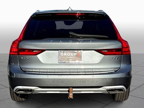 Used 2019 Volvo V90 T5 Cross Country w/ Protection Package Premier image 5