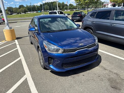 Used 2018 Kia Rio S FWD image 2