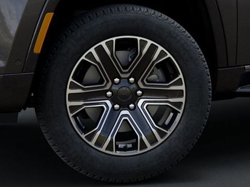 New 2026 Jeep Grand Wagoneer L image 8