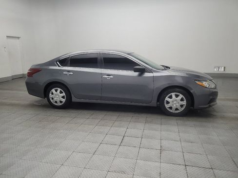 Used 2018 Nissan Altima 2.5 S w/ S Convenience Package FWD image 11