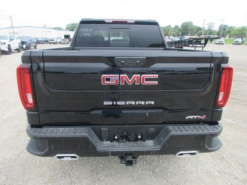 New 2026 GMC Sierra 1500 AT4 w/ AT4 Premium Package AWD/4WD image 5