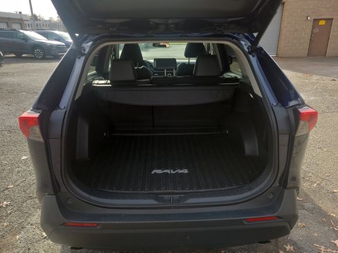 Certified 2023 Toyota RAV4 XLE Premium image 30