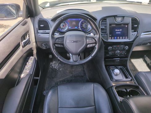 Used 2018 Chrysler 300 S w/ Safetytec Plus Group image 15