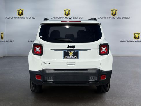 Used 2023 Jeep Renegade Latitude AWD/4WD image 4