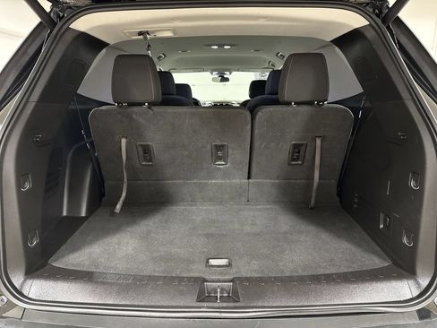 Used 2019 Chevrolet Traverse LT FWD image 24