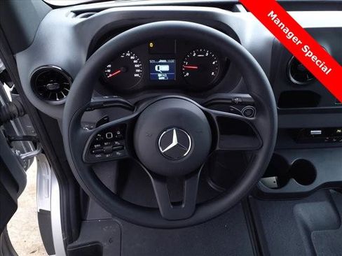 Used 2022 Mercedes-Benz Sprinter 3500 image 24
