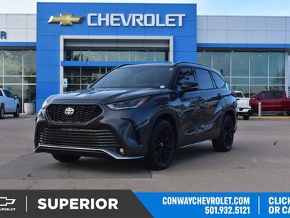 Used 2023 Toyota Highlander XSE