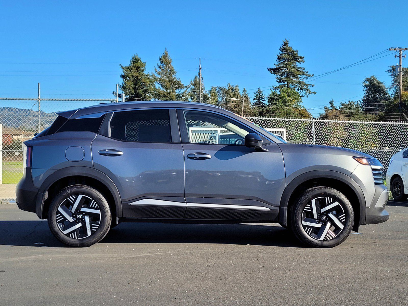 New 2026 Nissan Kicks SV w/ SV Premium Package FWD image 4