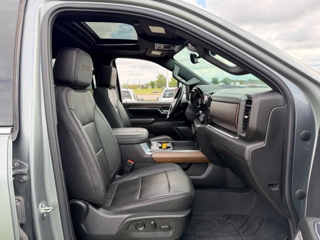 Used 2024 Chevrolet Silverado 2500 High Country w/ High Country Premium Package AWD/4WD image 11