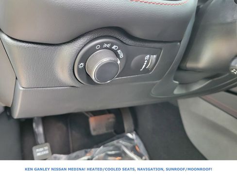 Used 2025 Dodge Durango R/T AWD/4WD image 35