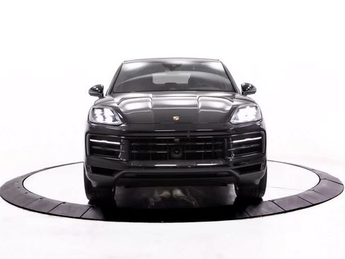 Certified 2026 Porsche Cayenne S AWD/4WD image 10