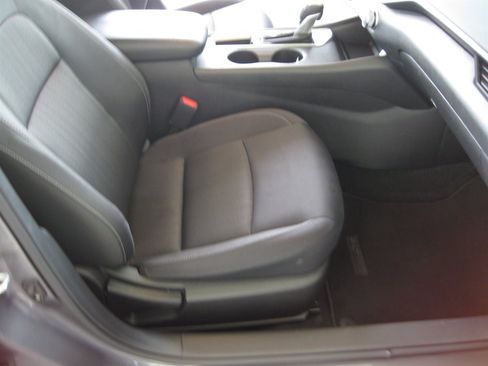 Used 2025 Nissan Altima 2.5 S FWD image 24