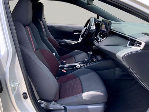 Used 2024 Toyota Corolla SE FWD image 9