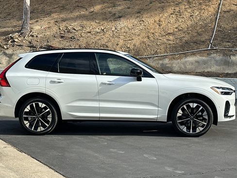Certified 2026 Volvo XC60 B5 Plus w/ Protection Package Premier AWD/4WD image 3
