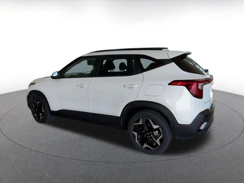 Used 2025 Kia Seltos S image 10