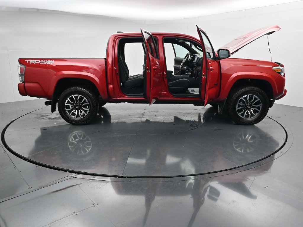 Used 2020 Toyota Tacoma TRD Sport w/ Technology Package AWD/4WD image 41
