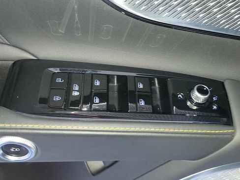Used 2023 Maserati Grecale Modena AWD/4WD image 29