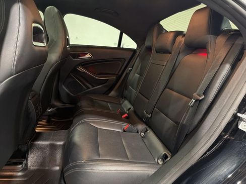 Used 2019 Mercedes-Benz CLA 250 image 28