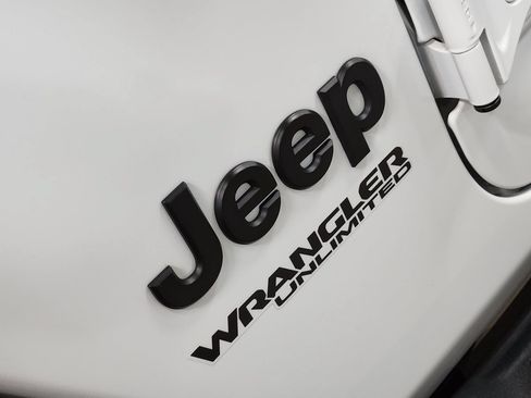 Used 2022 Jeep Wrangler Unlimited Sport AWD/4WD image 25