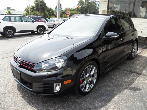 Used 2013 Volkswagen Golf 4-Door FWD image 4
