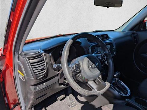 Used 2019 Kia Soul + FWD image 9